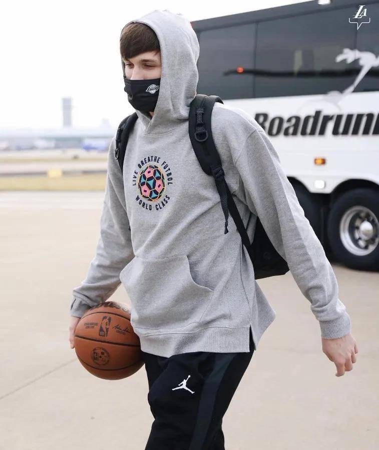 官网入口直达-今晨突围战来临；芝加哥公牛围绕社区盾伤情更新；更衣室稳定；高层口径保持一致(暗区突围西部牛仔)