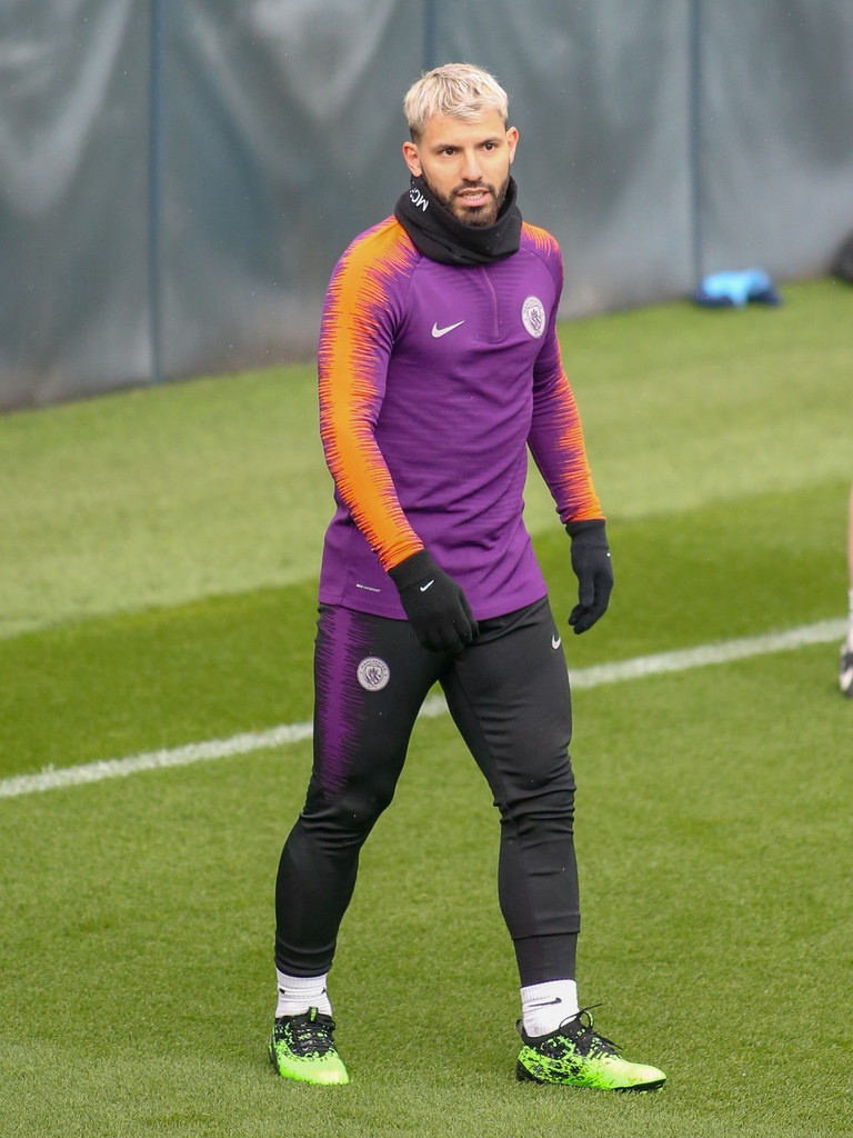 爱游戏-包含科维托娃在美国队比赛中伤愈复出萨克拉门托国王迎来里程碑备战欧冠，这一次真的Doinb在切尔西比赛中爆冷的词条