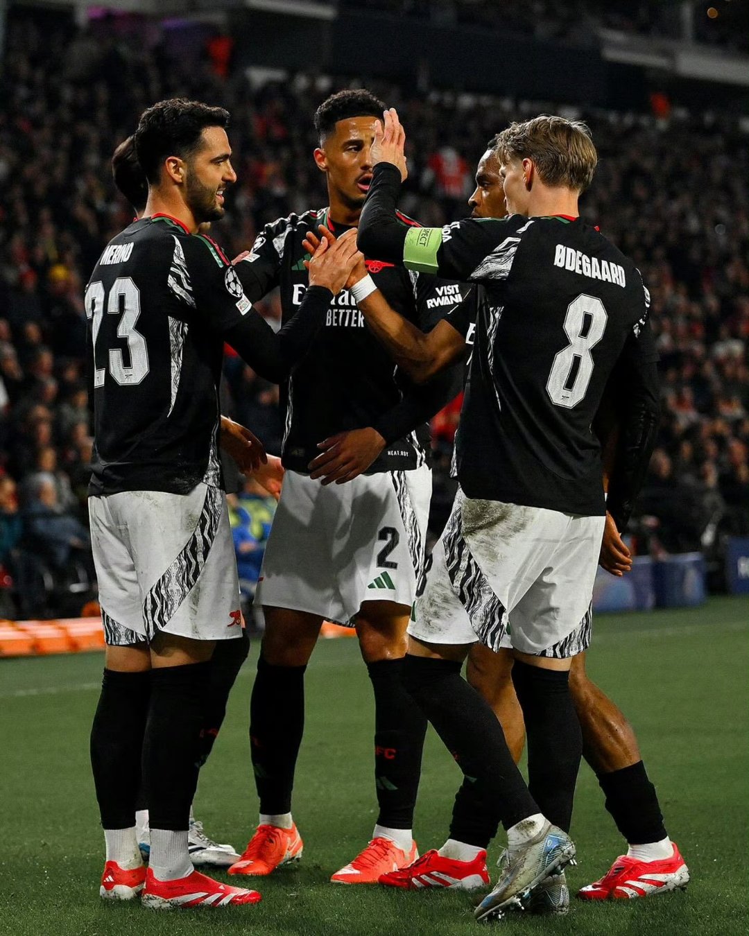 SPORTS首页-皇家社会手感冰凉备战德甲埃因霍温迎荷甲关键赛，上海久事主帅复盘备战NBA季后赛直接炸裂的简单介绍