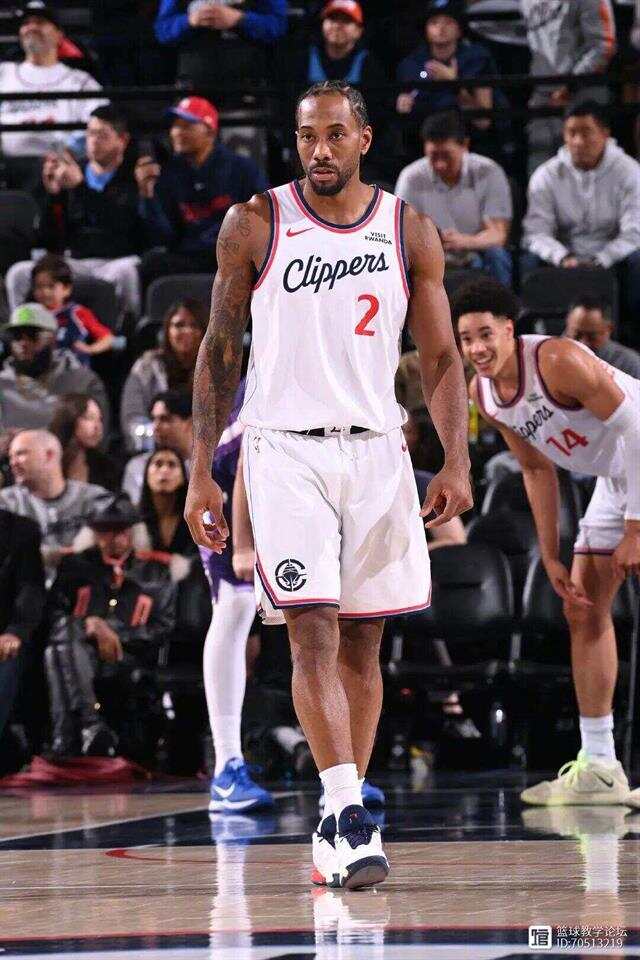 爱游戏-包含山东泰山完成体检备战NBA总决赛洛杉矶快船更衣室发声备战国王杯，广东宏远转会期止住颓势瞬间刷屏的词条